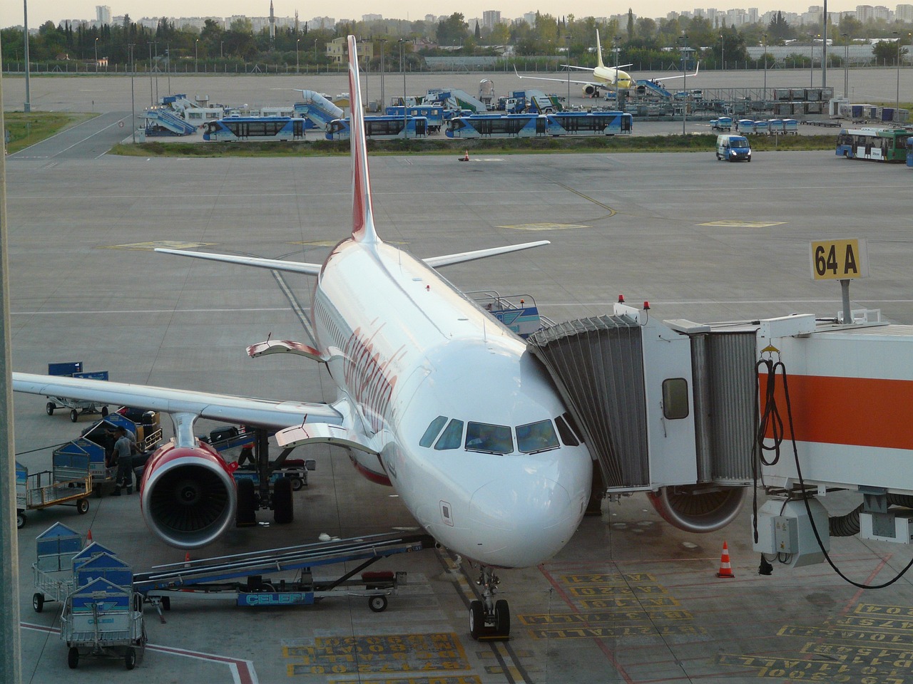 土耳其航空航天总部遭恐袭致4死14伤 两名袭击者被击毙